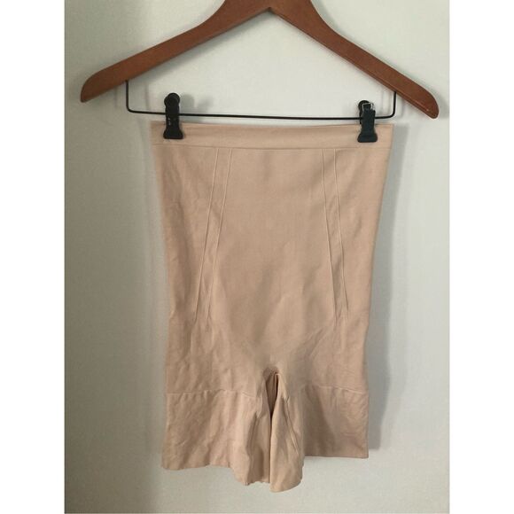 Spanx high waisted compression shorts - Picture 1 of 5